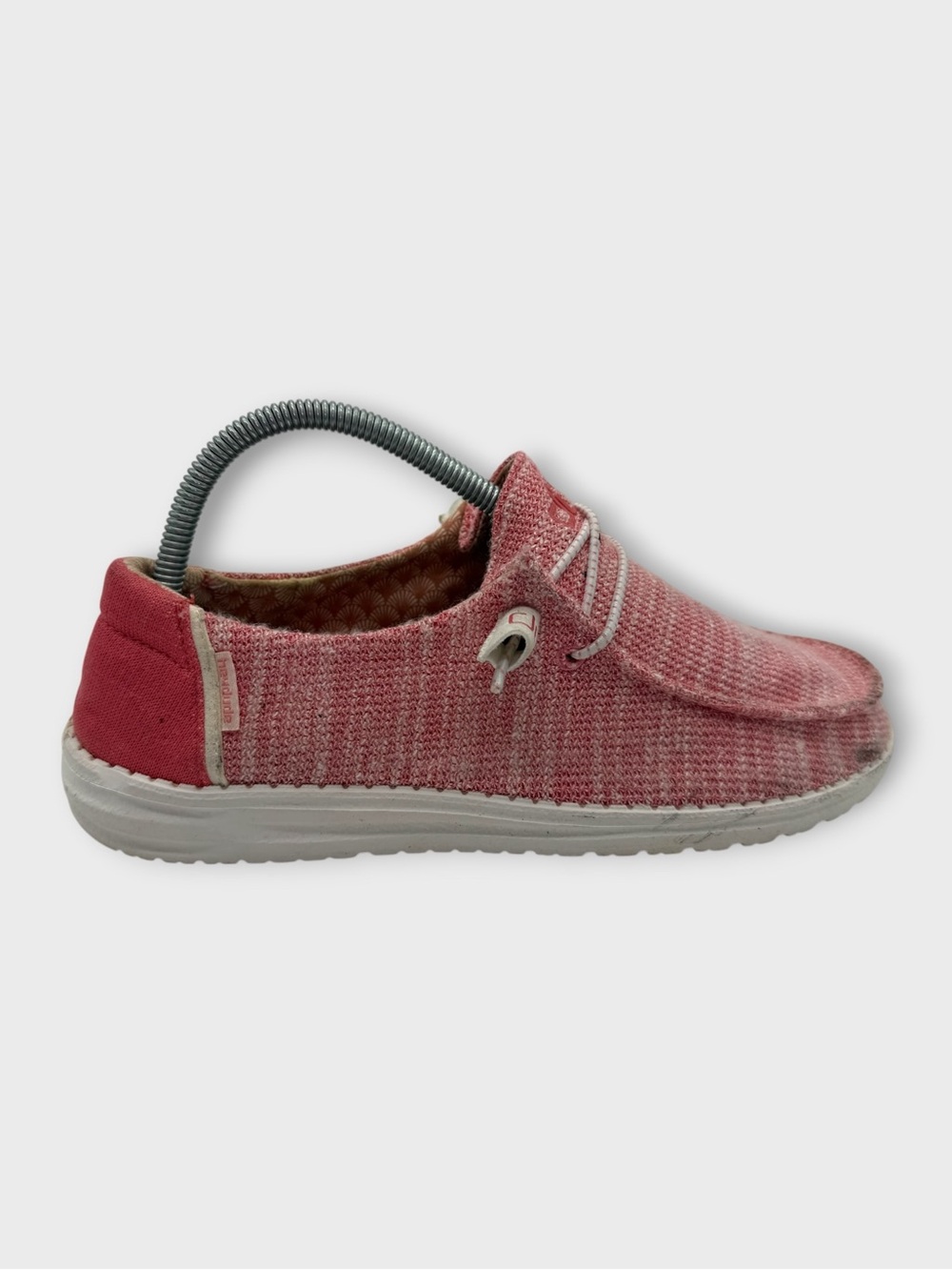 Hey Dude Stretch Coral Pearl Women’s Size 9 Slip On Comfy Good Condition!